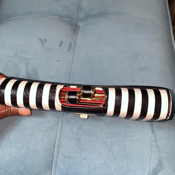 Wallet - Picture 4 of 5